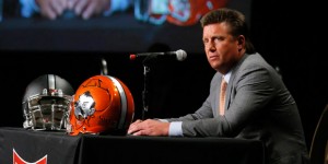 Does Oklahoma State coach Mike Gundy have a mullet?