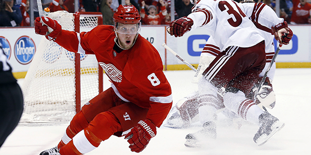 Detroit Red Wings left wing Justin Abdelkader (8) celebrates his goal against the against the Arizo...