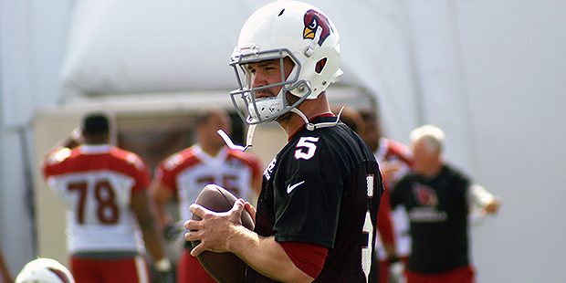 QB Drew Stanton waits with the ball during an OTA practice May 16. (Photo by Adam Green/Arizona Spo...