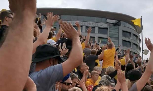 Iowa's football starts tradition of waving at nearby children's hospital
