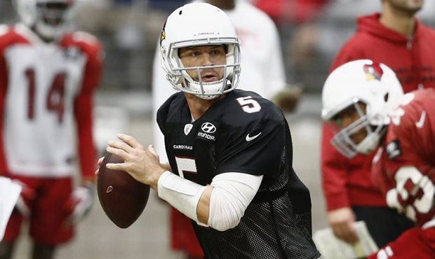 Arizona Cardinals quarterback Drew Stanton (5) scrambles while looking for an open receiver during ...