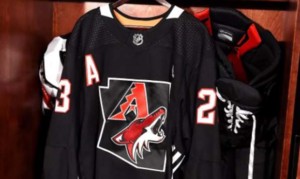 Coyotes rock Diamondbacks themed warm up jerseys for D-backs Night