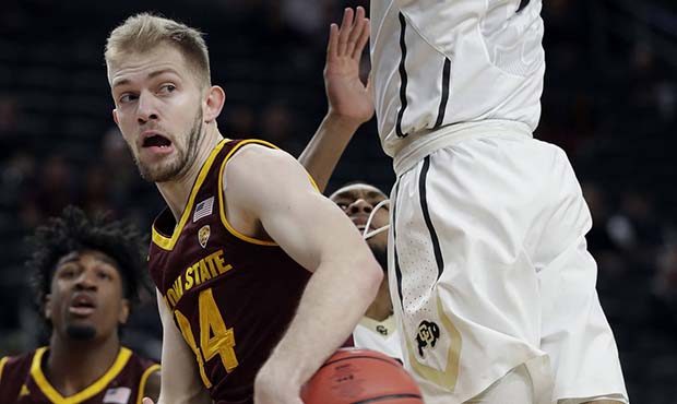 (AP Photo/Isaac Brekken)...