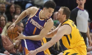 Devin Booker has successful surgery on right hand, out roughly 6 weeks