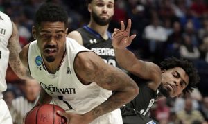 Cincinnati's Jacob Evans III could bring defense, shooting to Suns