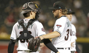 The bats stay hot; D-backs win fifth straight, clinch series over Pittsburgh