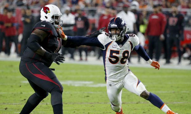 Denver Broncos linebacker Von Miller (58) blocks against Arizona Cardinals offensive tackle Andre S...
