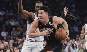 Devin Booker drops 38, Suns offense catches fire for 3rd straight win