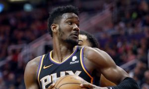 Deandre Ayton has Suns offense run through him, defends LeBron in win