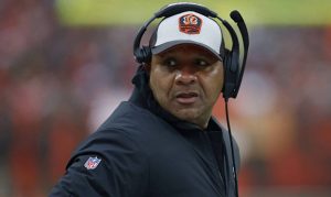 Report: Cardinals interview former Browns HC Hue Jackson for OC job