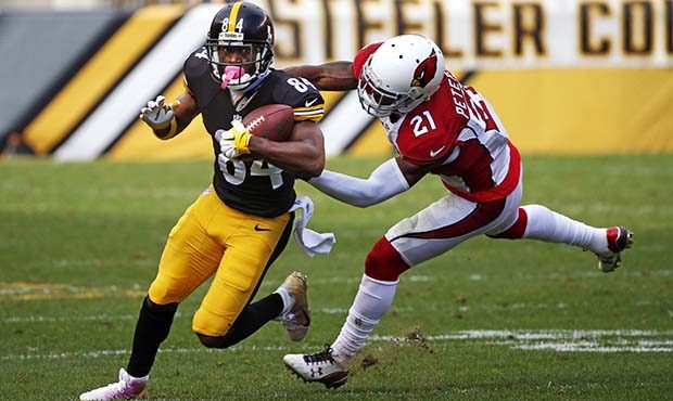 Pittsburgh Steelers wide receiver Antonio Brown (84) runs after a catch with Arizona Cardinals corn...