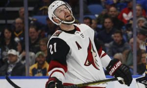 Coyotes center Derek Stepan will receive MRI due to left leg injury