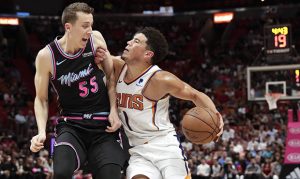 Suns' Devin Booker to play against Pelicans despite toe injury