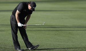 Phil Mickelson not immune to the WMPO boo birds at No. 16