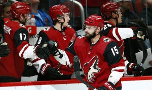 Behind Brad Richardson’s 4 goals, Coyotes win 5th in a row
