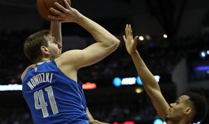 Jamal Crawford drops 51 points, Suns fall to Mavericks in season finale
