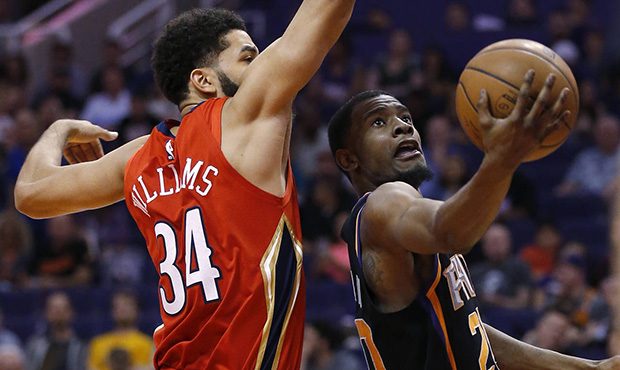 (AP Photo/Rick Scuteri)...