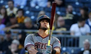 D-backs agree to contract extension with OF David Peralta