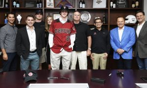 D-backs sign first-round picks Corbin Carroll, Blake Walston