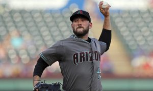 Alex Young leads D-backs to win in Texas homecoming
