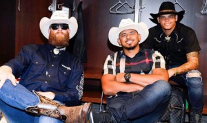 Diamondbacks dress the part for Texas 2-step