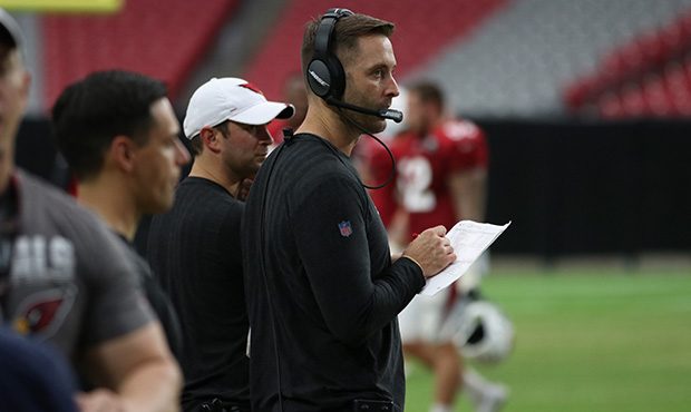 Arizona Cardinals HC Kliff Kingsbury looks on during the team’s practice Sunday, Aug. 11, 2019, a...