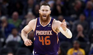 Suns maul Warriors in first half, Baynes has career night in road win