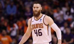 Suns' Aron Baynes cruising toward big payday in free agency