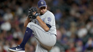 NL West shakeup: Padres hiring former reliever Craig Stammen as manager