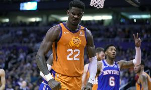 Suns go dual centers, recover from lifeless start to beat the Knicks