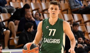 Report: International prospect Kerr Kriisa commits to Arizona Wildcats