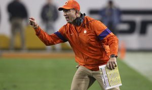 Clemson's Swinney: Simmons is smart, low-maintenance in ‘superstar body’