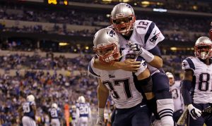 Tom Brady summons Rob Gronkowski to Buccaneers with magic conch