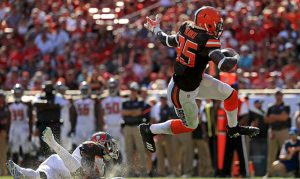 PFF: Cardinals among 4 most sensible landing spots for TE David Njoku