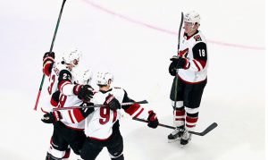 Coyotes hold on to narrow lead in Game 1 win over Predators