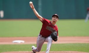 D-backs tender contracts to Caleb Smith, Luke Weaver and Carson Kelly