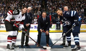 Coyotes Ring of Honor member, HOFer Dale Hawerchuk dies at 57