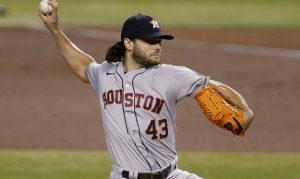 Astros' McCullers was not thrilled about Chase Field's roof opening in 4th