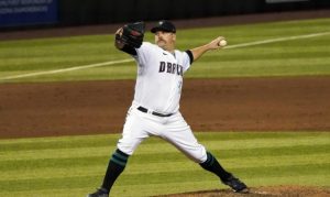Diamondbacks place Andrew Chafin on IL, select contract of Matt Grace
