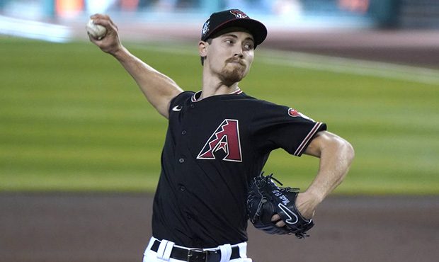 Arizona Diamondbacks pitcher Luke Weaver throws against the San Francisco Giants in the first innin...