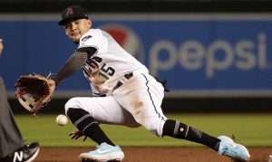 D-backs reacquire Ildemaro Vargas in trade with Pirates, designate Leyba