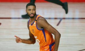 What are the odds of the Phoenix Suns making playoffs, play-in game?
