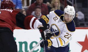 Johan Larsson saw chance to make 1st playoff appearance with Coyotes