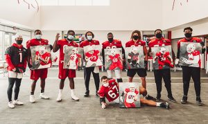 Kyler Murray gifts Cardinals offensive line personalized paintings