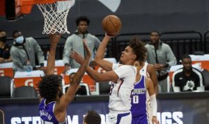 Suns' starting lineup change brings an increase in tempo