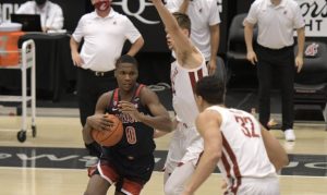 Arizona's Bennedict Mathurin leaves game vs. ASU with ankle injury
