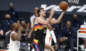 Suns' Dario Saric, Damian Jones rejoin team, clear protocols