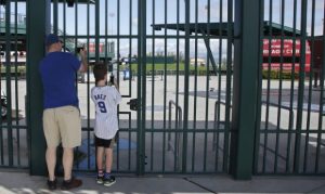 Cactus League exec: 'We'll be ready' for fans, regardless of spring start date