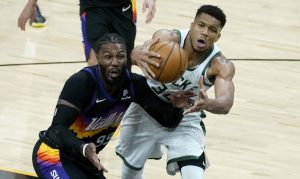 Jae Crowder makes winning plays in winning time of huge Suns win