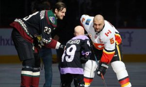 Coyotes' Lyndsey Fry to skate across Valley in honor of Leighton Accardo
